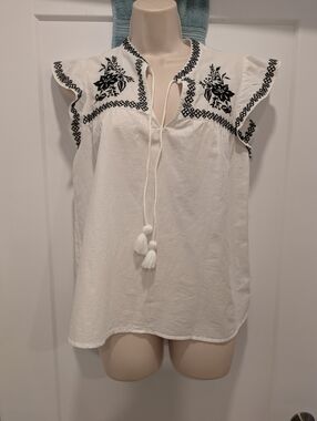 H&M White Embroidered Flutter Sleeve Top - Black Floral Detail